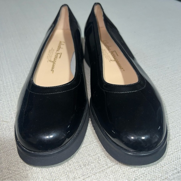 Salvatore Ferragamo Black Patent Leather Wedge Ballet Round Toe Wmn’s Sz 7.5B - Picture 3 of 12